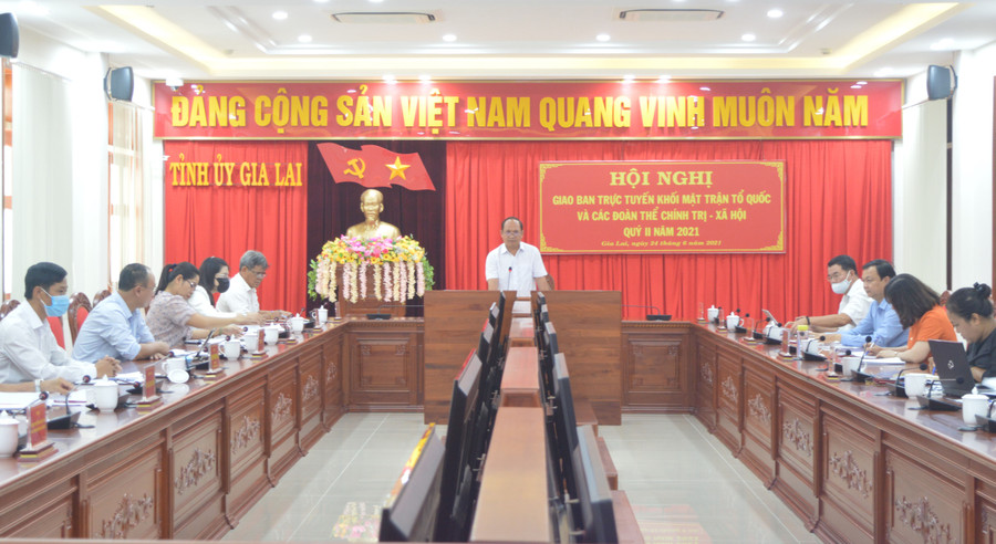 Quang cảnh hội nghị giao ban trực tuyến tại điểm cầu Tỉnh ủy. Ảnh: Anh Huy  Quang cảnh hội nghị giao ban trực tuyến tại điểm cầu chính Tỉnh ủy. Ảnh: Anh Huy
