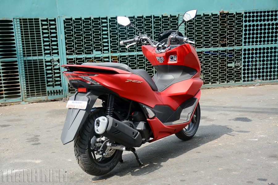 Thế hệ mới của Honda PCX 160 có diện mạo hầm hố, mạnh mẽ hơn - Ảnh: Trần Hoàng