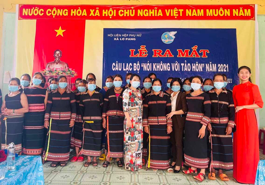 Câu lạc bộ được thành lập nhằm hạn chế tình trạng tảo hôn trên địa bàn huyện Mang Yang. Ảnh: Hồng Thương Câu lạc bộ được thành lập nhằm hạn chế tình trạng tảo hôn trên địa bàn