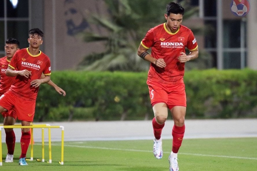 Đoàn Văn Hậu có thể ra sân ở trận gặp Indonesia. Ảnh: VFF