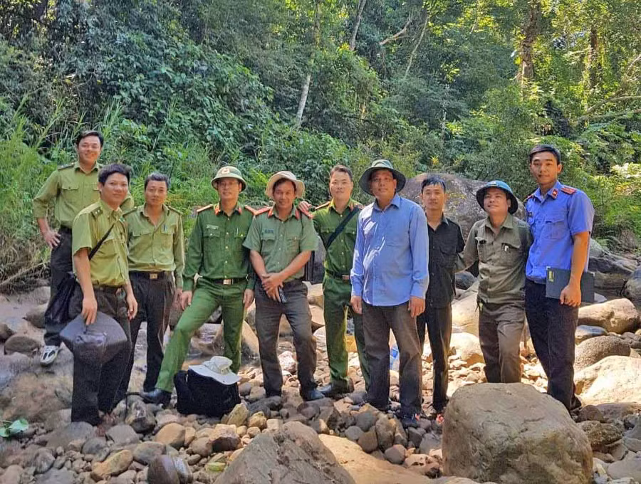 lực lượng chức năng huyện thường xuyên tuần tra, kiểm soát bảo vệ rừng