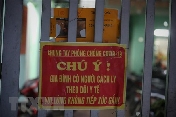 Biển cảnh báo treo trước cửa các xóm trọ có người dương tính với SARS-CoV-2 tại tổ dân phố My Diềm 1, huyện Việt Yên, tỉnh Bắc Giang. (Ảnh: Danh Lam/TTXVN) Biển cảnh báo treo trước cửa các xóm trọ có người dương tính với SARS-CoV-2 tại tổ dân phố My Diềm 1, huyện Việt Yên, tỉnh Bắc Giang. (Ảnh: Danh Lam/TTXVN)