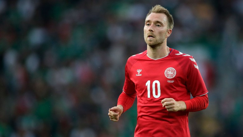 Tiền vệ Eriksen vừa trở lại ĐT Đan Mạch để chào hỏi các đồng đội. Tiền vệ Eriksen vừa trở lại ĐT Đan Mạch để chào hỏi các đồng đội.