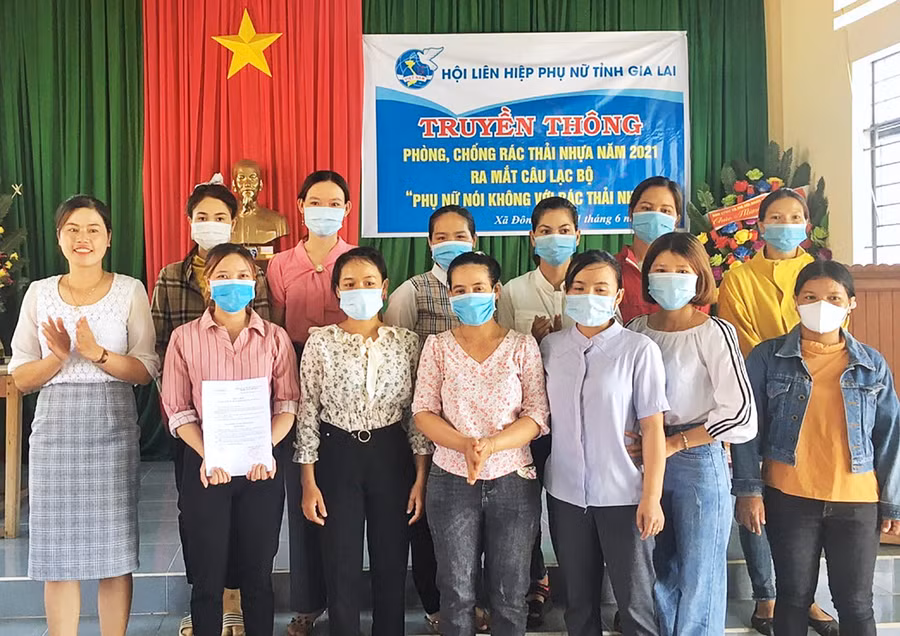  Ra mắt Câu lạc bộ 