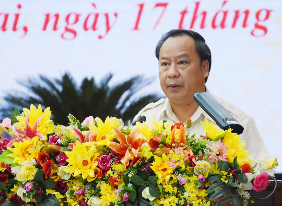 Phó Bí thư Thường trực Tỉnh ủy, Chủ tịch HĐND tỉnh Châu Ngọc Tuấn phát biểu khai mạc kỳ họp HĐND tỉnh lần thứ 21