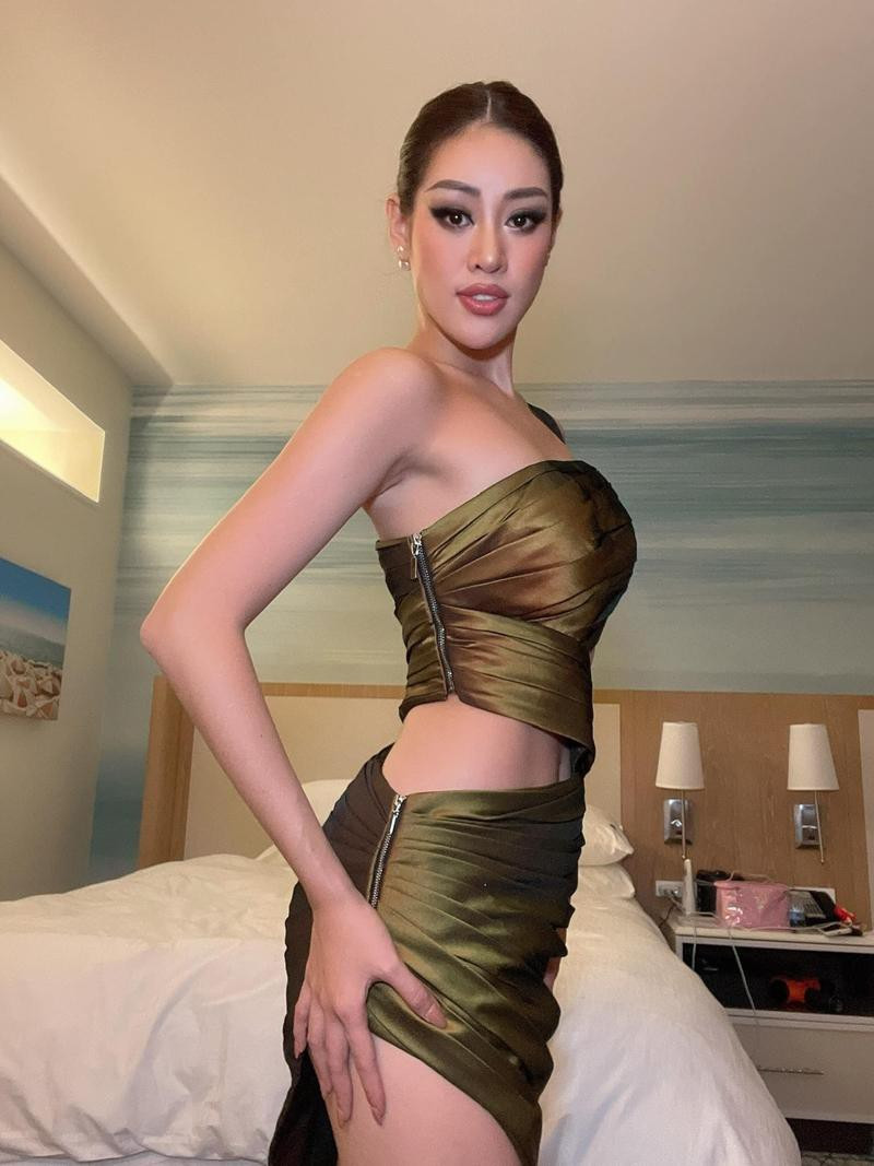 Ngay sau khi Khánh Vân đăng tải những hình ảnh chưa từng được cô tiết lộ đã thu hút hơn 76 nghìn lượt chia sẻ, bình luận từ dân mạng.