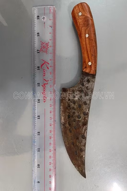  Hung khí bị thu giữ (ảnh C.A.Đ.N)