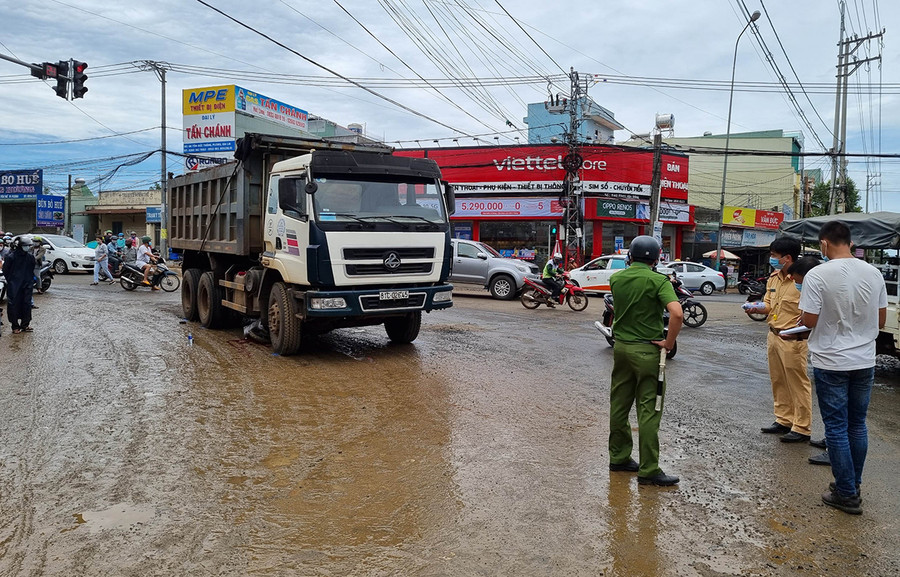 Hiện trường vụ tai nạn. Ảnh: Hà Phương Hiện trường vụ tại nạn. Ảnh: Hà Phương