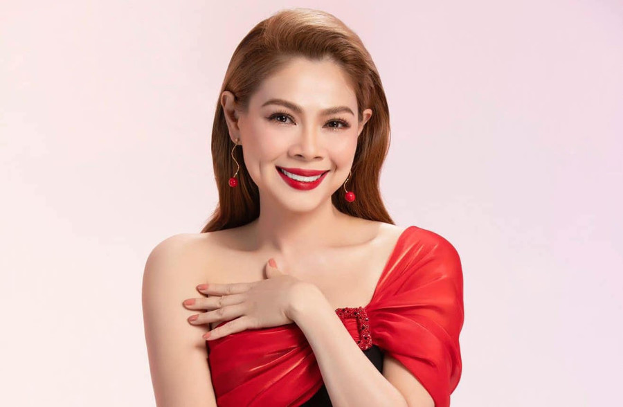 Thanh Bạch là người gợi ý cho nữ ca sĩ về nghệ danh hiện tại. ẢNH: FBNV