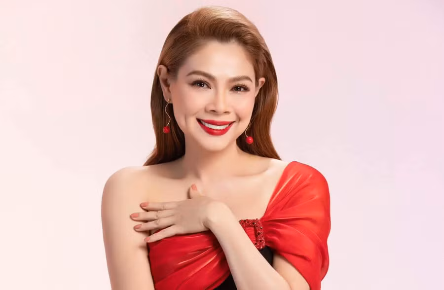 Thanh Bạch là người gợi ý cho nữ ca sĩ về nghệ danh hiện tại. ẢNH: FBNV