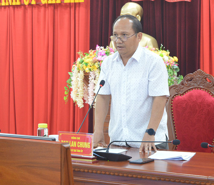 Phó Bí thư Tỉnh ủy Rah Lan Chung phát biểu tại hội nghị. Ảnh: Anh Huy  Phó Bí thư Tỉnh ủy Rah Lan Chung kết luận hội nghị. Ảnh: Anh Huy