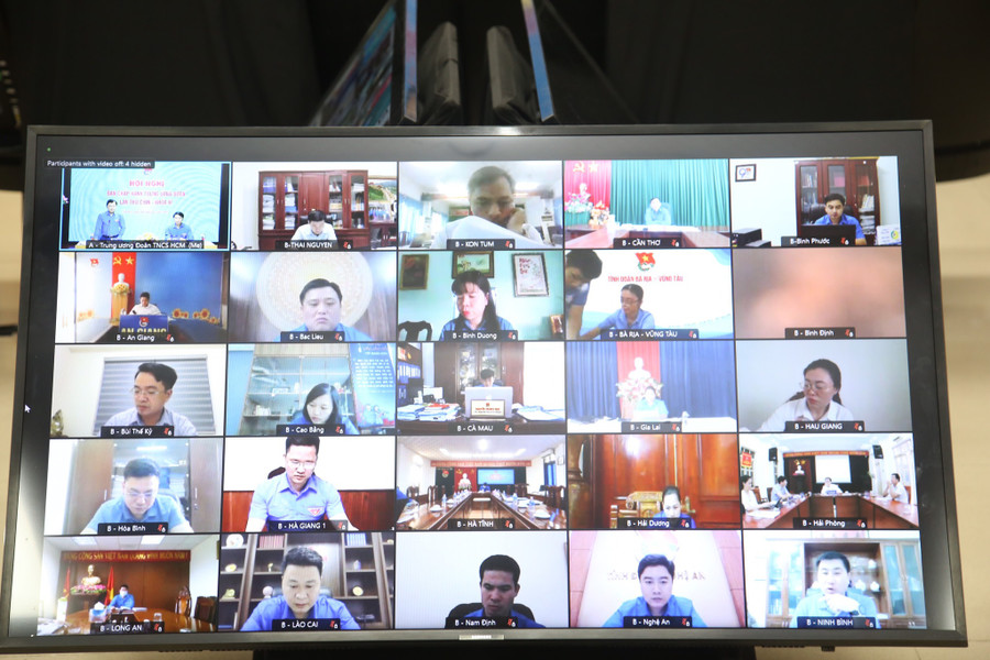 Đại biểu tham gia hội nghị trực tuyến. ẢNH ĐĂNG HẢI