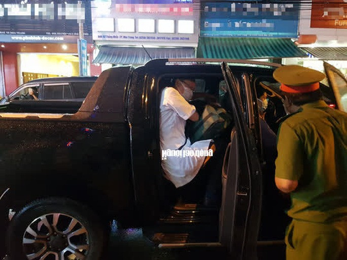  Khám xét nhà của ông Lê Đức Vinh, nguyên Chủ tịch UBND tỉnh Khánh Hòa