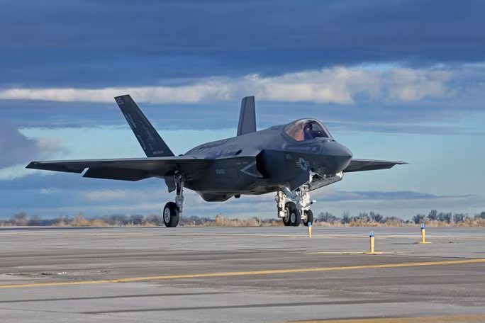 Một chiếc F-35C đậu tại căn cứ không - hải quân Fallon. Ảnh: Hải quân Mỹ