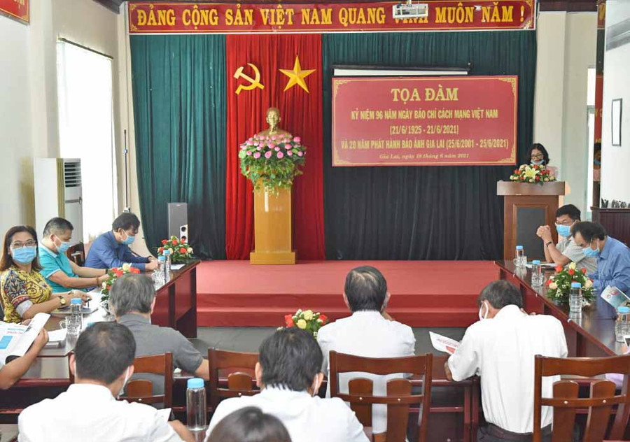 Quang cảnh buổi tọa đàm. Ảnh: Đức Thụy