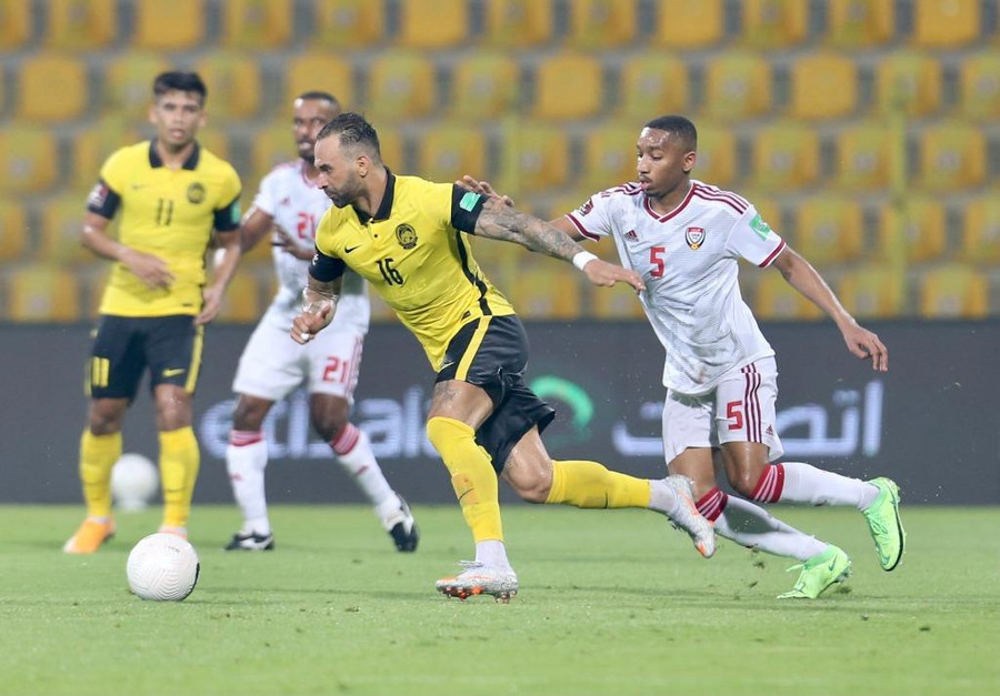 Tiền đạo người Brazil nhập tịch De Paula (số 16) liên tục bị dư luận Malaysia chỉ trích - Ảnh: NGỌC LINH Tiền đạo người Brazil nhập tịch De Paula (số 16) liên tục bị dư luận Malaysia chỉ trích - Ảnh: NGỌC LINH