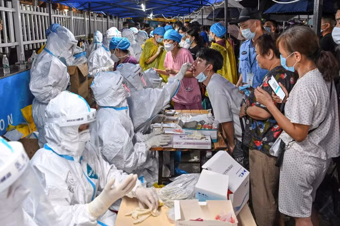 TP Quảng Châu ghi nhận 41 ca nhiễm trong cộng đồng từ ngày 21-5 đến ngày 1-6. Ảnh: Reuters