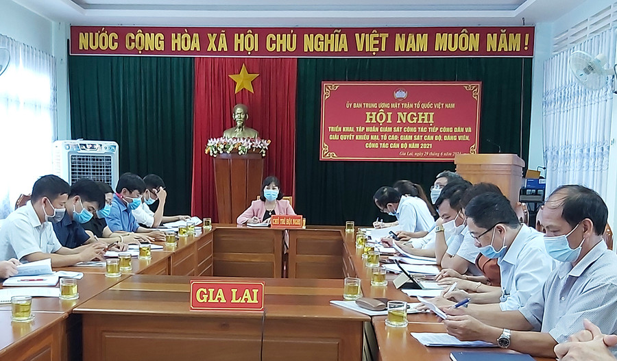  Quang cảnh hội nghị tập huấn trực tuyến về triển khai công tác giám sát cán bộ, đảng viên và công tác cán bộ. Ảnh: Ngọc Anh