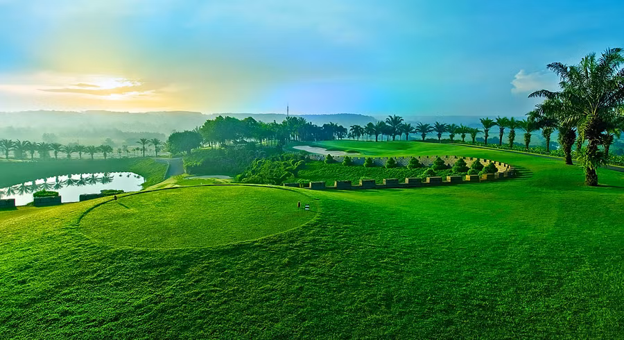 Sân Golf Long Thành được bình chọn là sân đẹp nhất, tốt nhất ở Việt Nam và là một trong những sân golf đẹp của Châu Á. (ảnh IT)