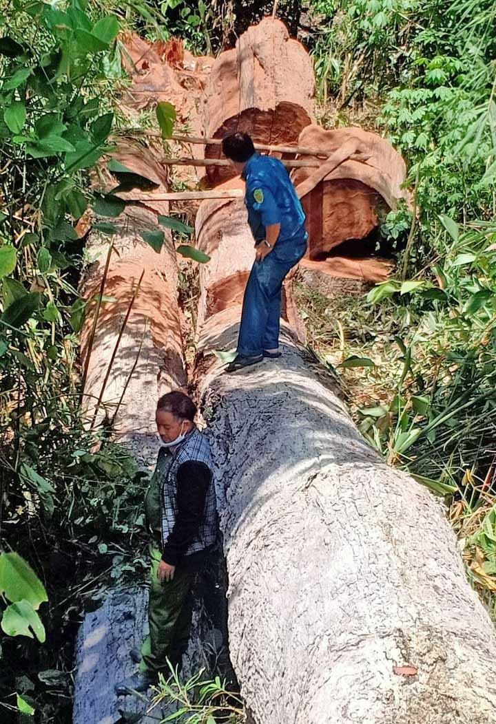 lực lượng chức năng huyện Kông Chro khám nghiệm hiện trường