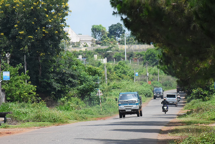 Người dân sinh sống dọc tuyến đường Lý Thường Kiệt (đoạn Lê Duẩn-Trần Văn Bình) mong mỏi dự án sớm được triển khai. Ảnh: Minh Nguyễn Người dân sinh sống dọc tuyến đường Lý Thường Kiệt (đoạn Lê Duẩn-Trần Văn Bình) mong mỏi dự án sớm được triển khai. Ảnh: Minh Nguyễn