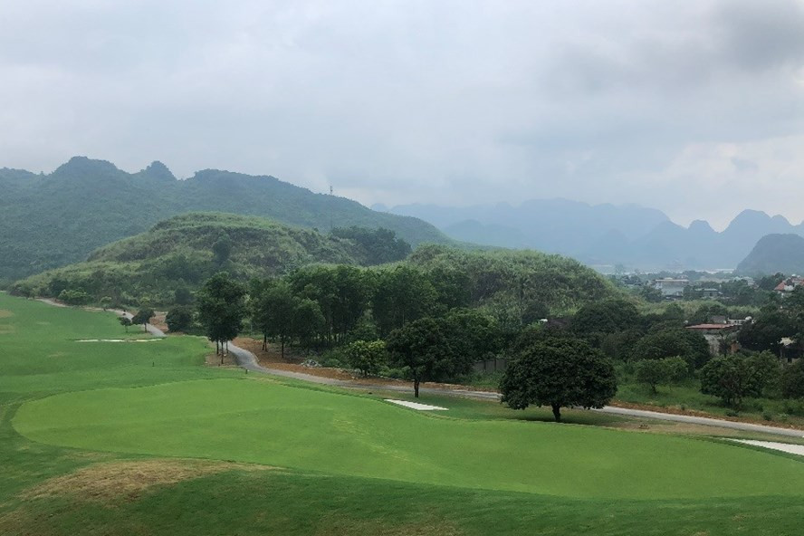 Bộ Kế hoạch và Đầu tư vừa bãi bỏ 2 thủ tục liên quan đến đầu tư sân golf. Ảnh: MPI