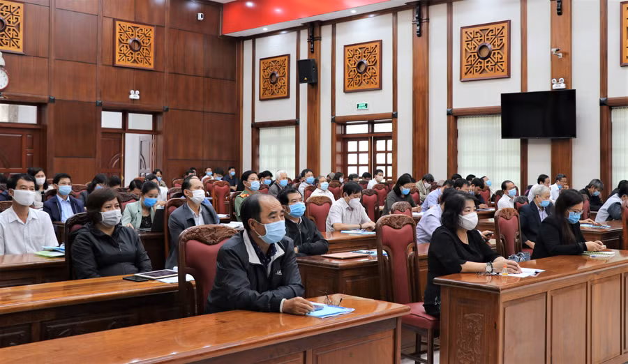 Quang cảnh hội nghị sơ kết chỉ thị số 05 tại điểm cầu tỉnh Gia Lai-Ảnh Phương Linh