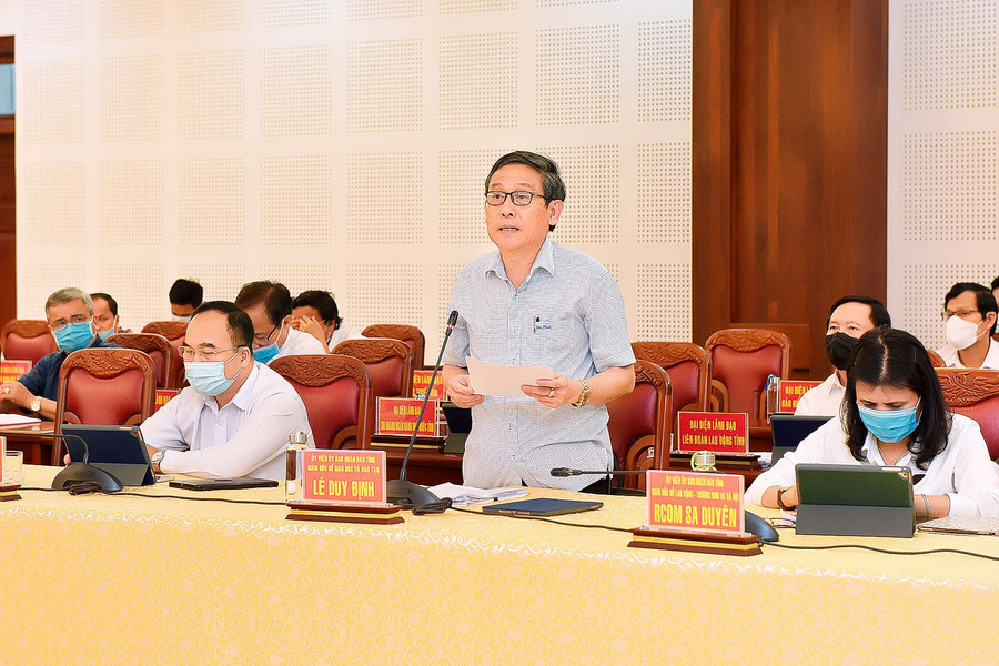 Giám đốc Sở Giáo dục và Đào tạo Lê Duy Định phát biểu tại hội nghị. Ảnh: Đức Thụy Giám đốc Sở Giáo dục và Đào tạo Lê Duy Định phát biểu tại hội nghị. Ảnh: Đức Thụy