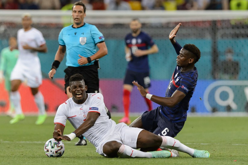 Tuyển Pháp trả giá vì những sai lầm của mình từ tinh thần thi đấu đến sự chủ quan khi dẫn 3-1. Ảnh: AFP