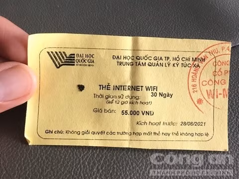 Chiếc thẻ tìm thấy trong ví của nạn nhân.