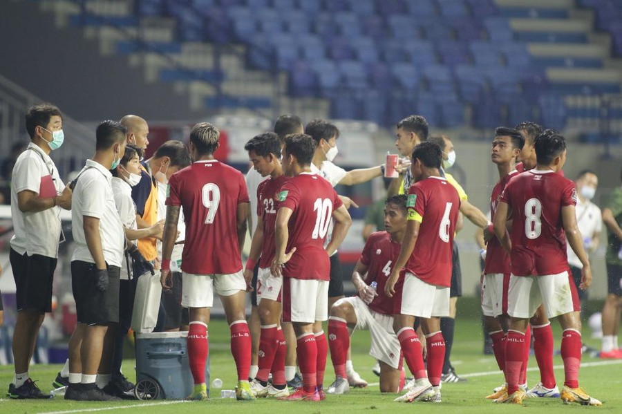 Với đội hình trẻ, đội tuyển Indonesia đã để lộ nhiều điểm yếu. Ảnh: NGỌC LINH