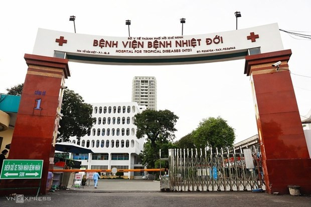 Bệnh viện Bệnh nhiệt đới TP HCM, chiều 12/6. (Nguồn: vnexpress.net)  Bệnh viện Bệnh nhiệt đới TP HCM, chiều 12/6. (Nguồn: vnexpress.net)