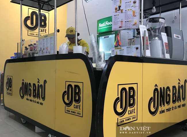  Cà phê Ông Bầu đang đẩy mạnh mô hình ki ốt và xe đẩy để hướng đến mục tiêu 10.000 điểm bán. Ảnh: Hồng Phúc.