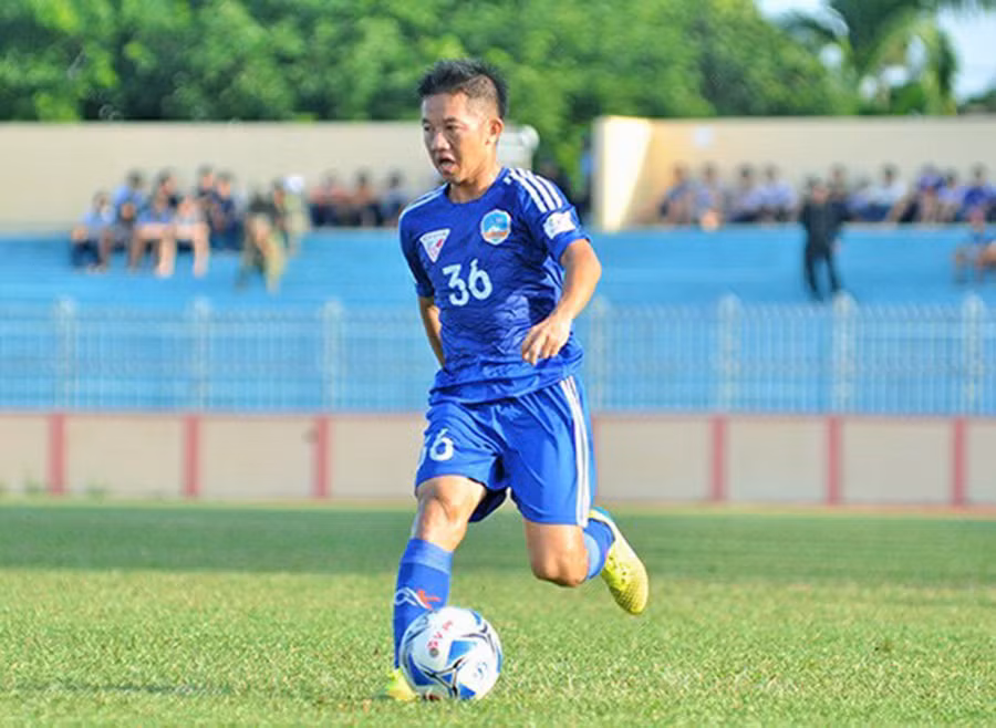 Cựu cầu thủ Câu lạc bộ Hoàng Anh Gia Lai Hồ Văn Thuận cho rằng, tuyển Việt Nam xếp "cửa trên" Indonesia. Ảnh: Thiên Di Cựu cầu thủ HAGL Hồ Văn Thuận. Ảnh: Thiên Di