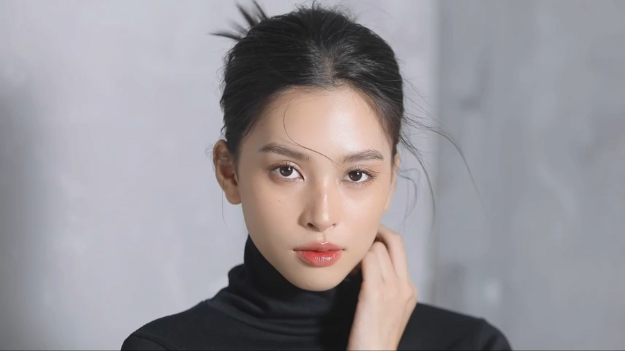 Hoa hậu Tiểu Vy khoe nhan sắc trong veo, xinh đẹp như nàng thơ trong bộ ảnh mới. ẢNH: NVCC