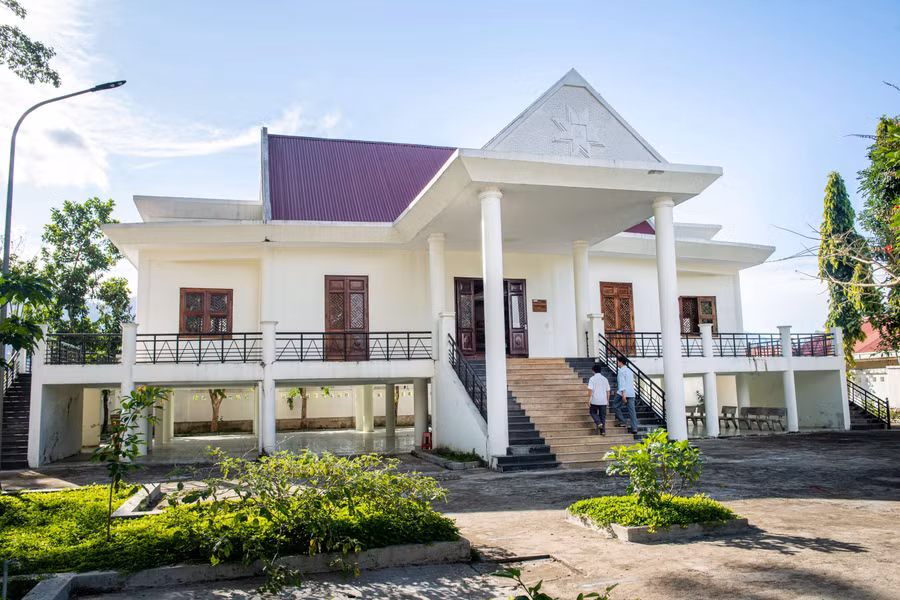 Nhà truyền thống trưng bày kỷ vật kháng chiến huyện Sa Thầy. Ảnh: ĐT Nhà truyền thống trưng bày kỷ vật kháng chiến huyện Sa Thầy. Ảnh: ĐT