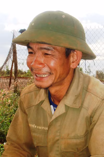 “Hội khùng”-một thời từng khét tiếng giang hồ tứ chiến. Ảnh: Quỳnh Nga “Hội khùng”-một thời từng khét tiếng giang hồ tứ chiến. Ảnh: Quỳnh Nga