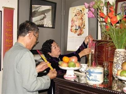 Thờ cúng tổ tiên là một nghi thức văn hóa rất quan trọng cho đời sống con người