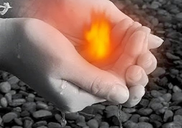 Có nhiều quan niệm khác nhau về việc cho lửa. Có nhiều quan niệm khác nhau về việc cho lửa.