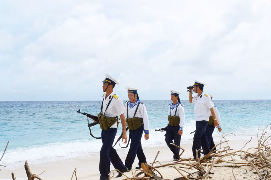 Tuần tra bảo vệ chủ quyền biển đảo. Ảnh: K.N.B Tuần tra bảo vệ chủ quyền biển đảo. Ảnh: K.N.B