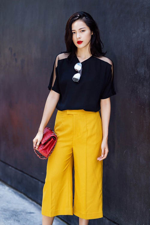 Trước khi nổi tiếng, Hạ Vi từng là người mẫu tuổi teen khá nổi bật trong giới trẻ. Trước khi nổi tiếng, Hạ Vi từng là người mẫu tuổi teen khá nổi bật trong giới trẻ.