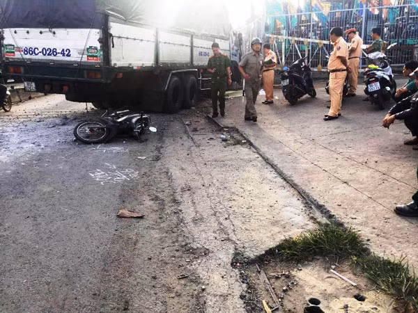 Hình ảnh tại hiện trường. Hình ảnh tại hiện trường.