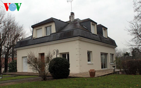 Ngôi nhà tại Verriere le Buisson nơi bà Nguyễn Thị Bình và một số thành viên đoàn đàm phán từng ở. Ngôi nhà tại Verriere le Buisson nơi bà Nguyễn Thị Bình và một số thành viên đoàn đàm phán từng ở.