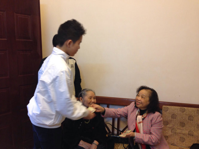 Trẻ em nên được dạy để trân trọng và sử dụng đồng tiền đúng đắn theo từng giai đoạn tuổi - Ảnh: Lê Đinh