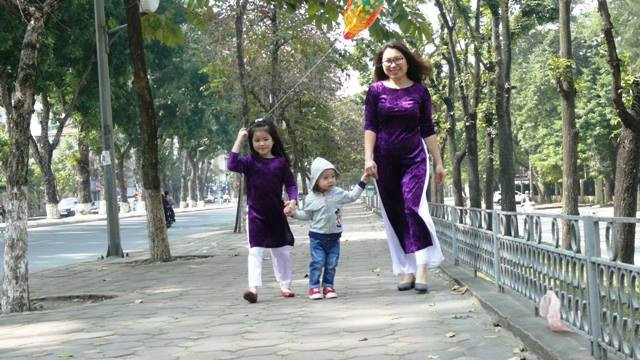 Từ Bắc tới Nam, thời tiết nắng tưng bừng ủng hộ người dân vui xuân, chúc Tết. Từ Bắc tới Nam, thời tiết nắng tưng bừng ủng hộ người dân vui xuân, chúc Tết.