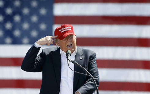 Sau thủ tục cuối cùng kết thúc tiến trình bầu cử ở Quốc hội, ông Donald Trump đã chính thức trở thành Tổng thống thứ 45 của Mỹ.