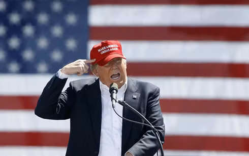 Sau thủ tục cuối cùng kết thúc tiến trình bầu cử ở Quốc hội, ông Donald Trump đã chính thức trở thành Tổng thống thứ 45 của Mỹ.