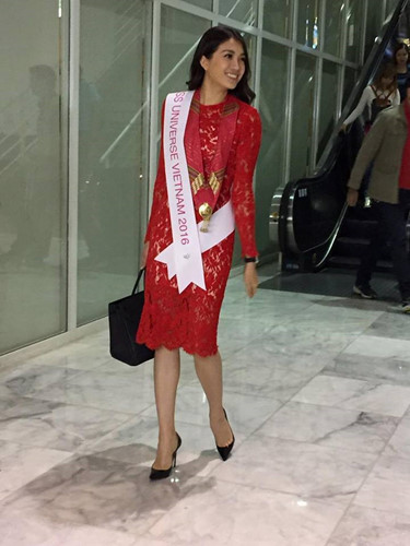 Tính đến ngày 13-1, Á hậu Lệ Hằng đã trải qua hai ngày đầu tiên tại tại thủ đô Manila, nơi tổ chức cuộc thi. 2