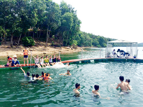Khai thác du lịch ở “đại thủy nông” Phú Ninh. Khai thác du lịch ở “đại thủy nông” Phú Ninh.