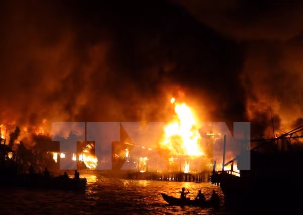 Hiện trường vụ cháy. Hiện trường vụ cháy.